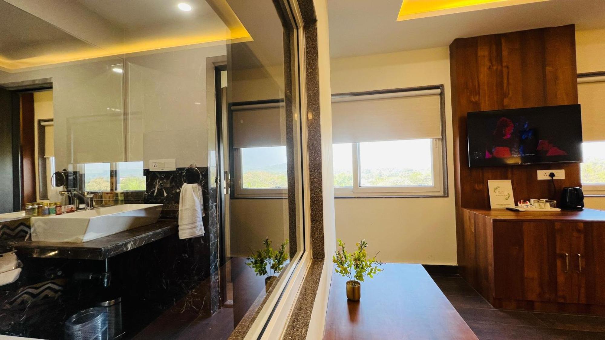 Bluo Amani Vagator - Boutique Goa Hotel