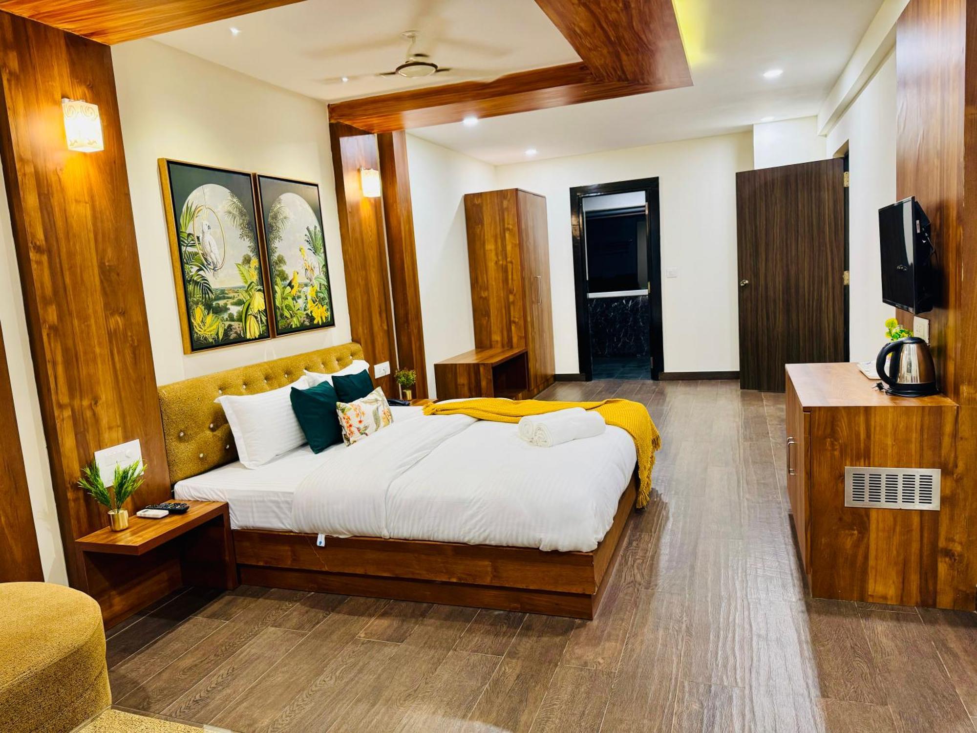Hotel Bluo Amani Vagator - Boutique Goa